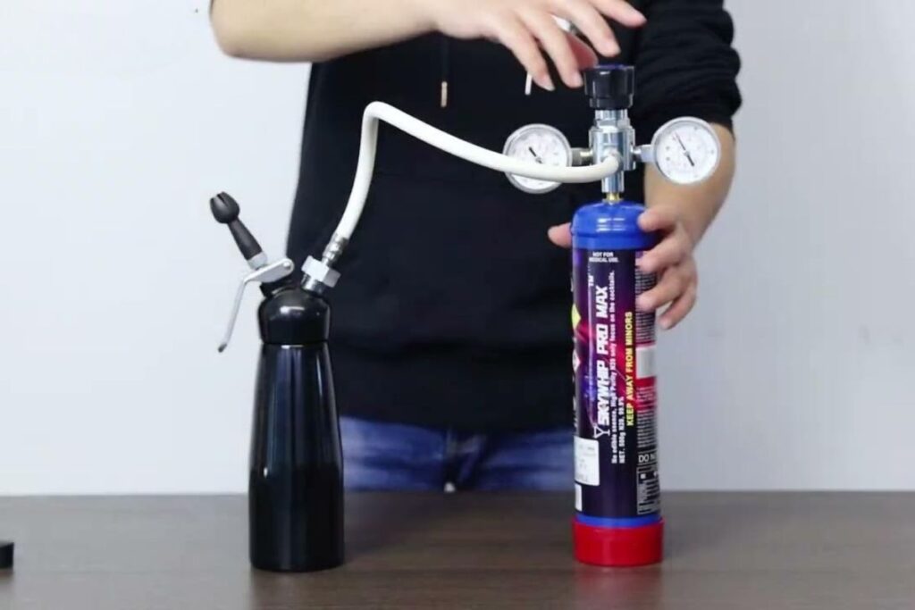 Fixing pressure regulator